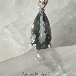Indicolite tourmaline pendentif - Astre et Minéral